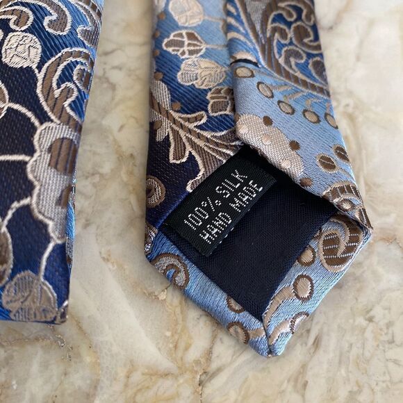 NWT St. Lynn 100% Silk Handmade Classic Paisley Tie - Picture 4 of 7